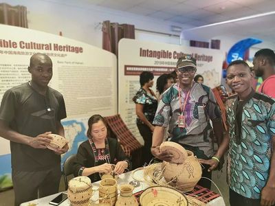 黎藤越洋綻芳華 昌江大仍村非遺傳承人陳桂紅非洲行記